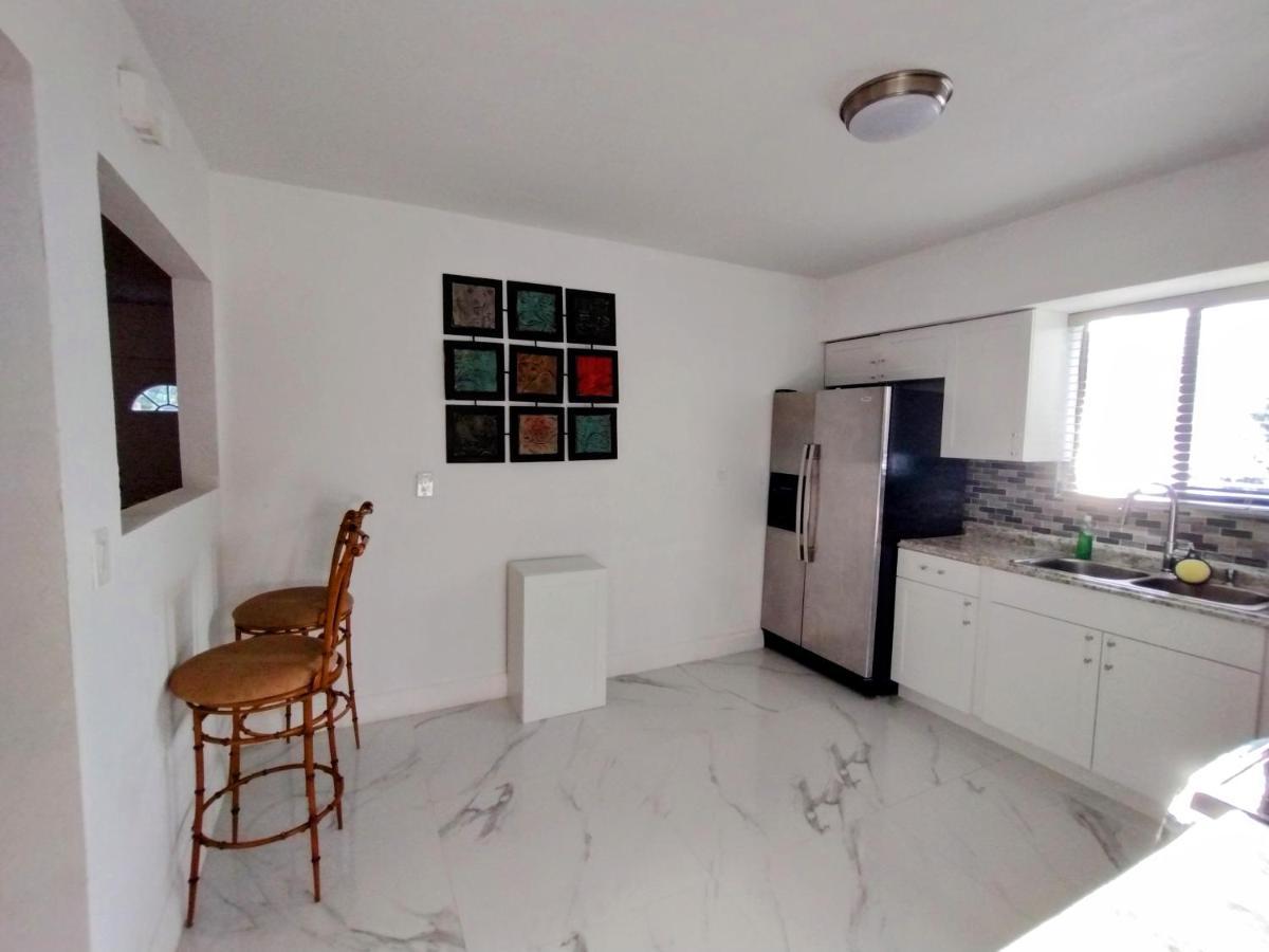 Cheerful 3-Bedroom Home /Ac+ Free Parking North Miami Beach Exteriér fotografie