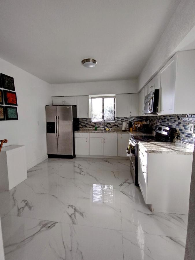 Cheerful 3-Bedroom Home /Ac+ Free Parking North Miami Beach Exteriér fotografie